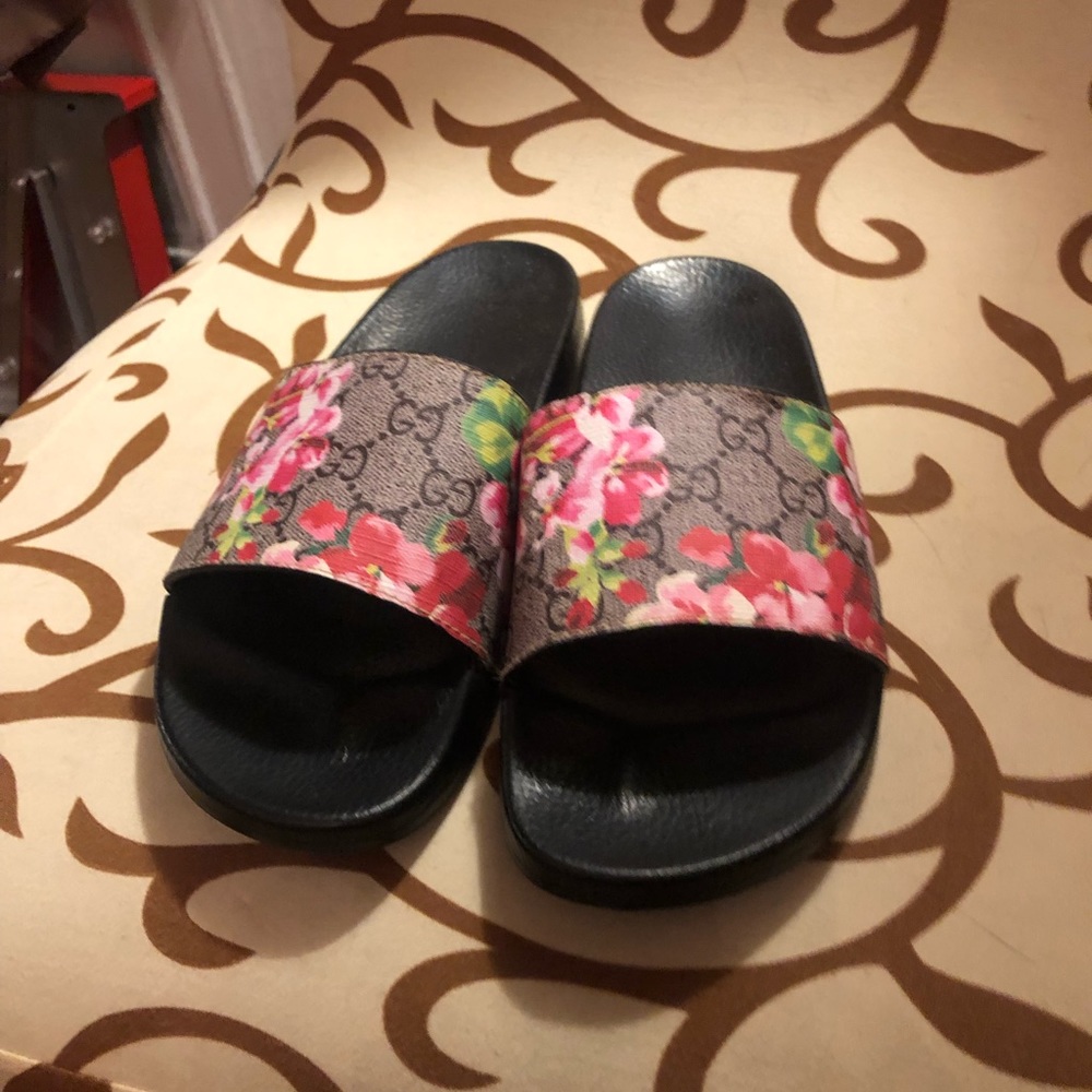 Gucci slides